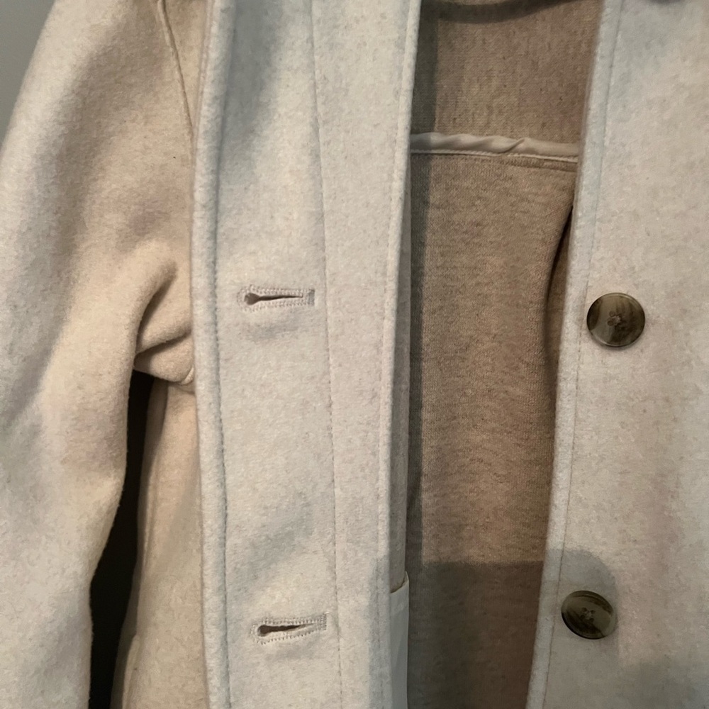 Old Navy Oversized Shacket - Picture 3 of 9